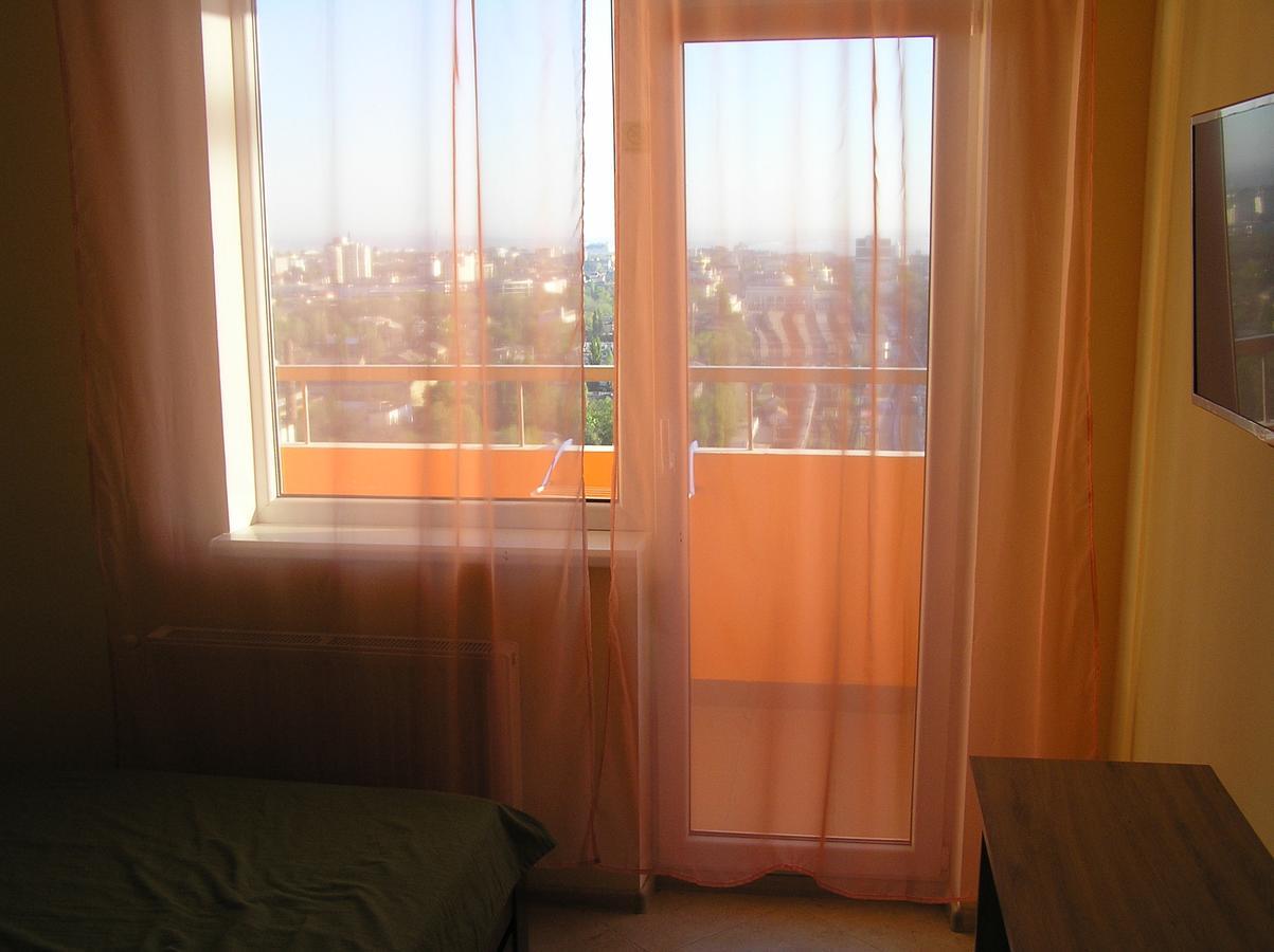 Orange Guest Rooms Odessa Esterno foto